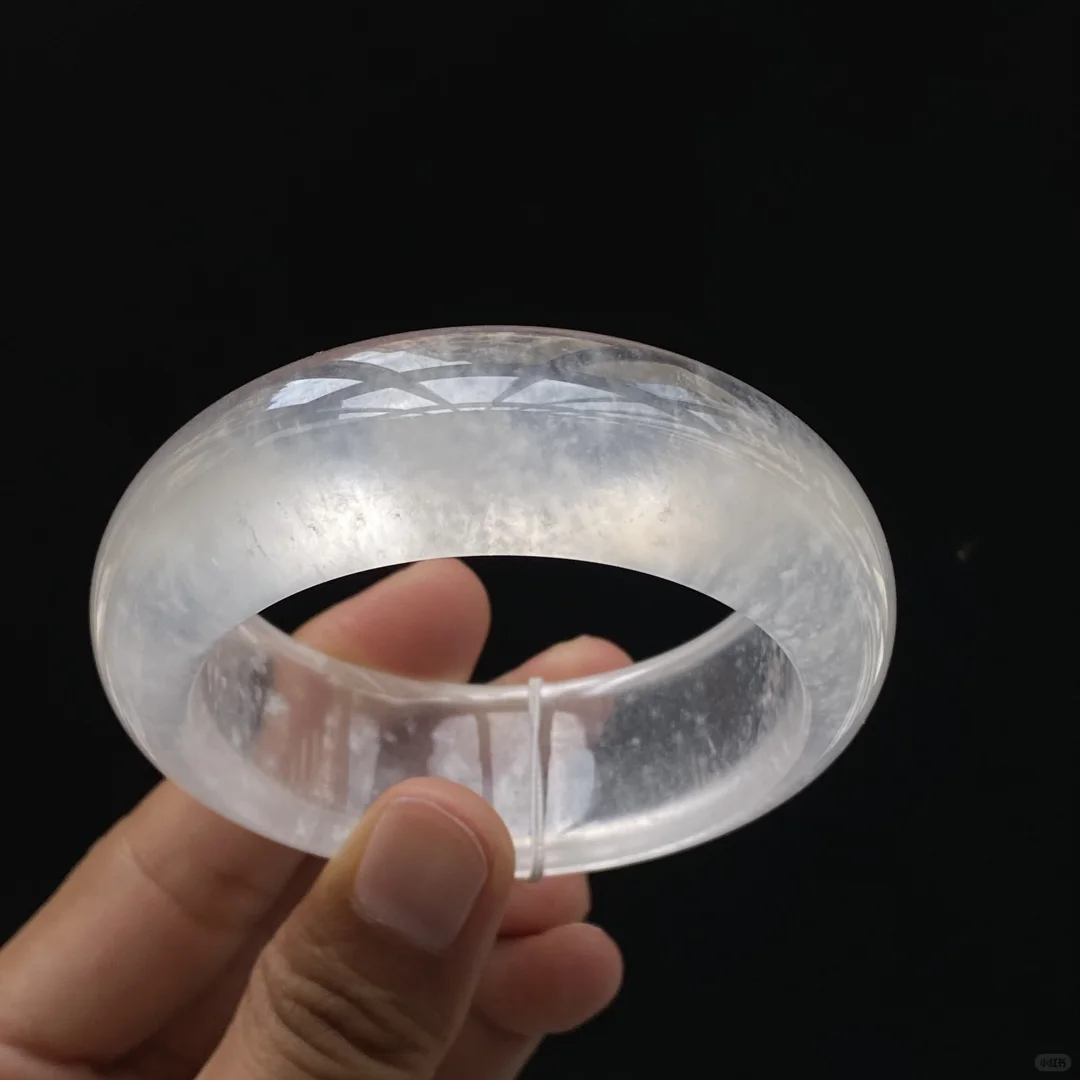 水沫玉米汤暴风雪宽版手镯：腕间凝住的温柔