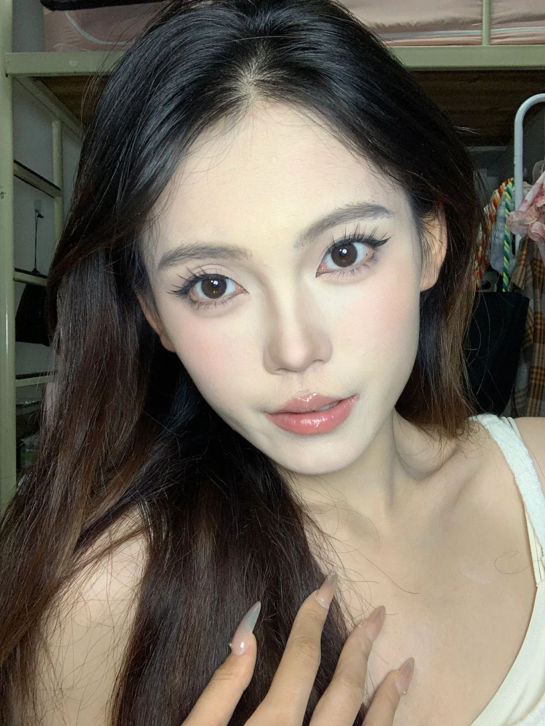 眼角尖到可以刺破气球🎈