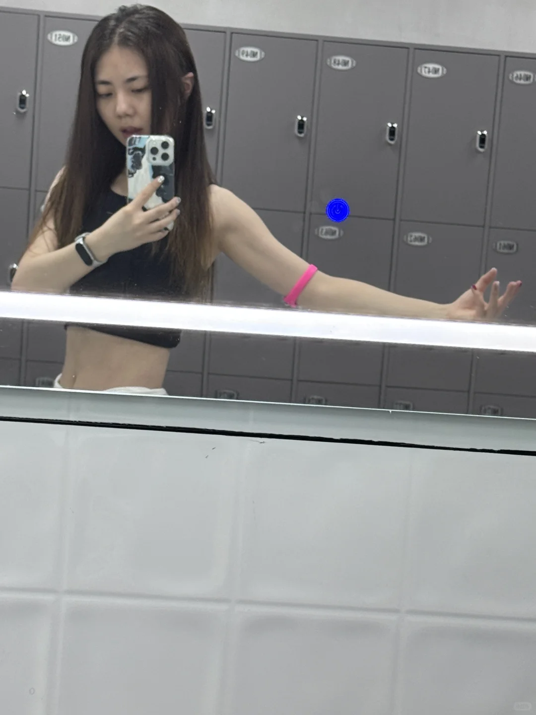 健身之后我拍照将只有一个动作💪