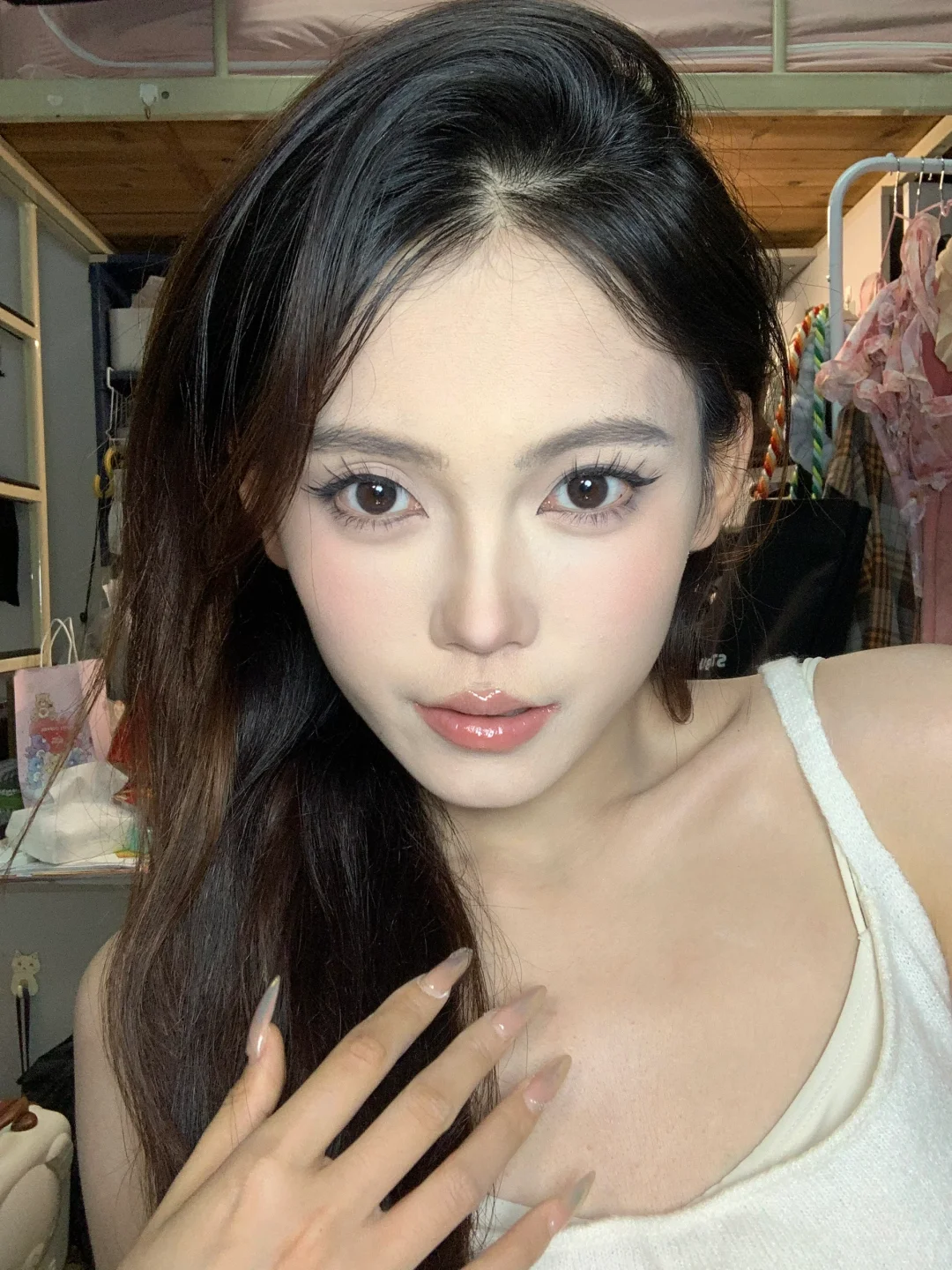 眼角尖到可以刺破气球🎈