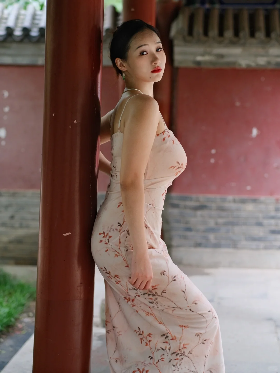 东方女人 丰腴饱满 明眸善睐｜中式微胖姐姐