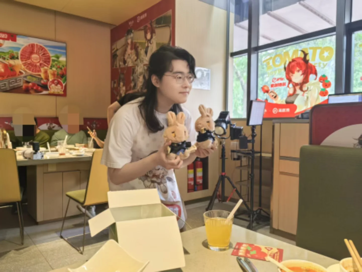 我们明日方舟不止有香艳的制作人