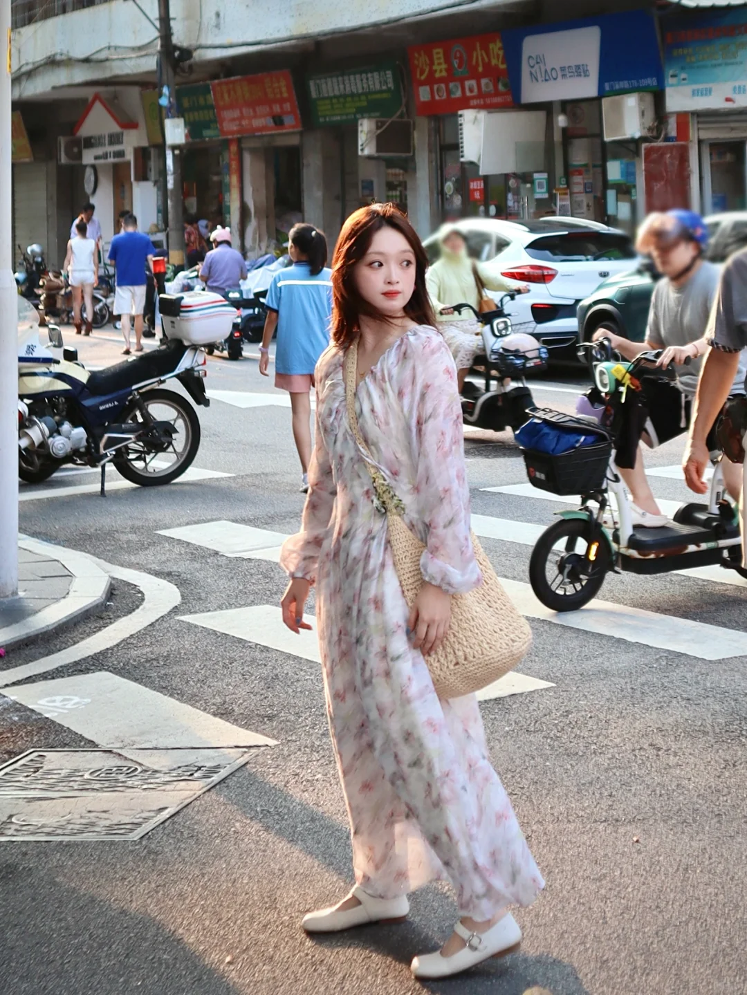 朋友说，你不用减肥啦，丰腴的美也耐看呀！🤣