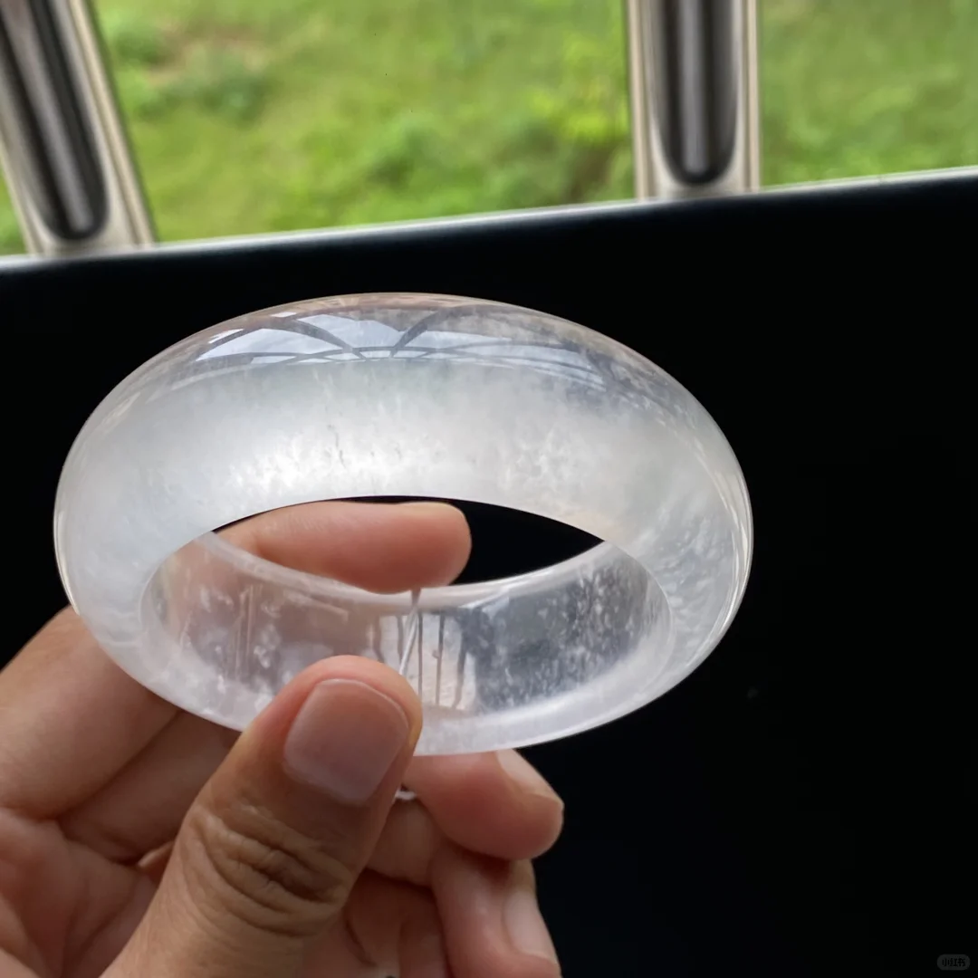 水沫玉米汤暴风雪宽版手镯：腕间凝住的温柔