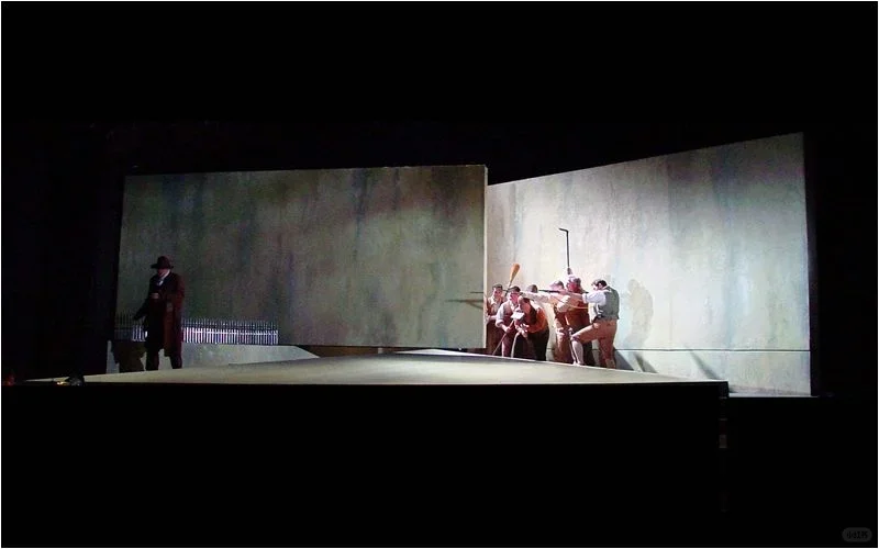 舞台多功能布景｜具象与意象的场景切换