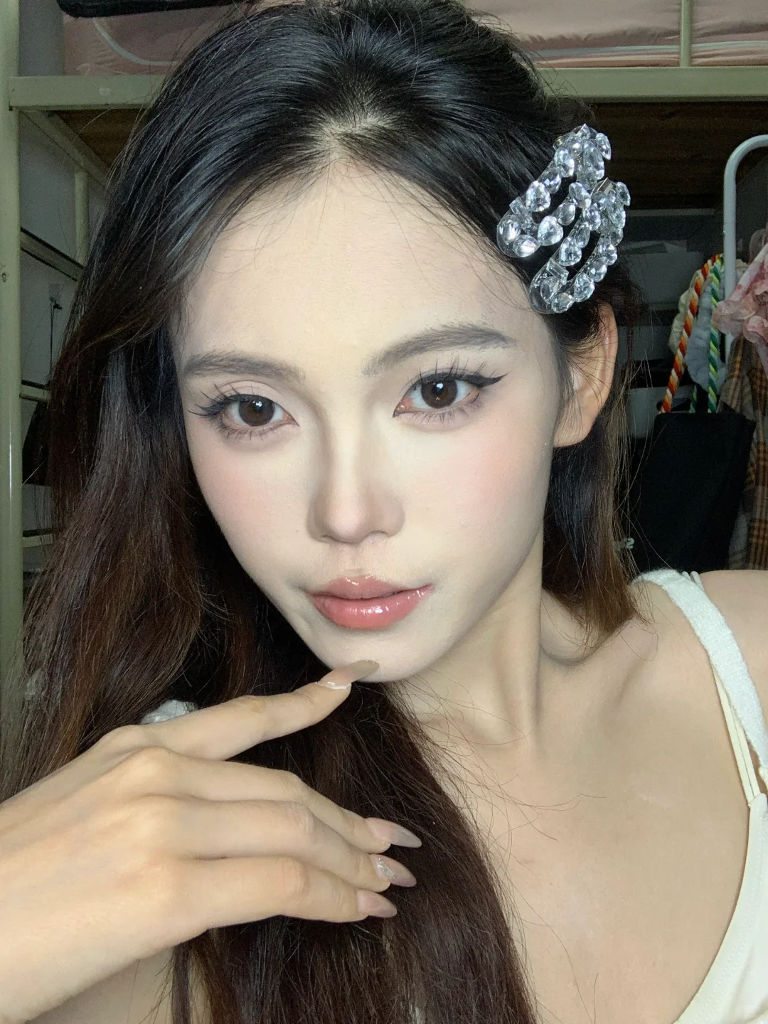 眼角尖到可以刺破气球🎈