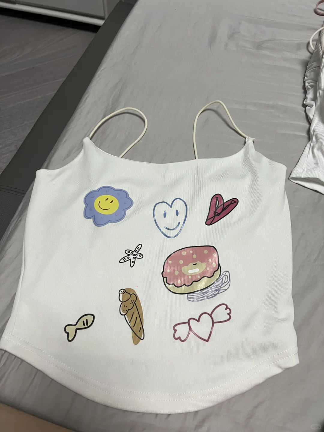 付邮免费送🆓小吊带各种衣服