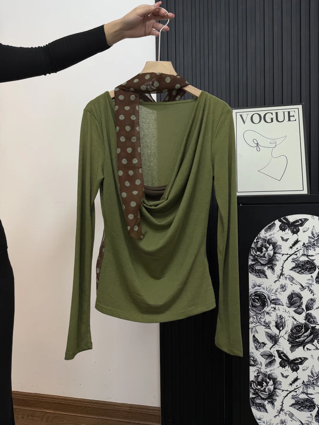 好爱随性慵懒感！搭配丝巾氛围感要溢出来了！