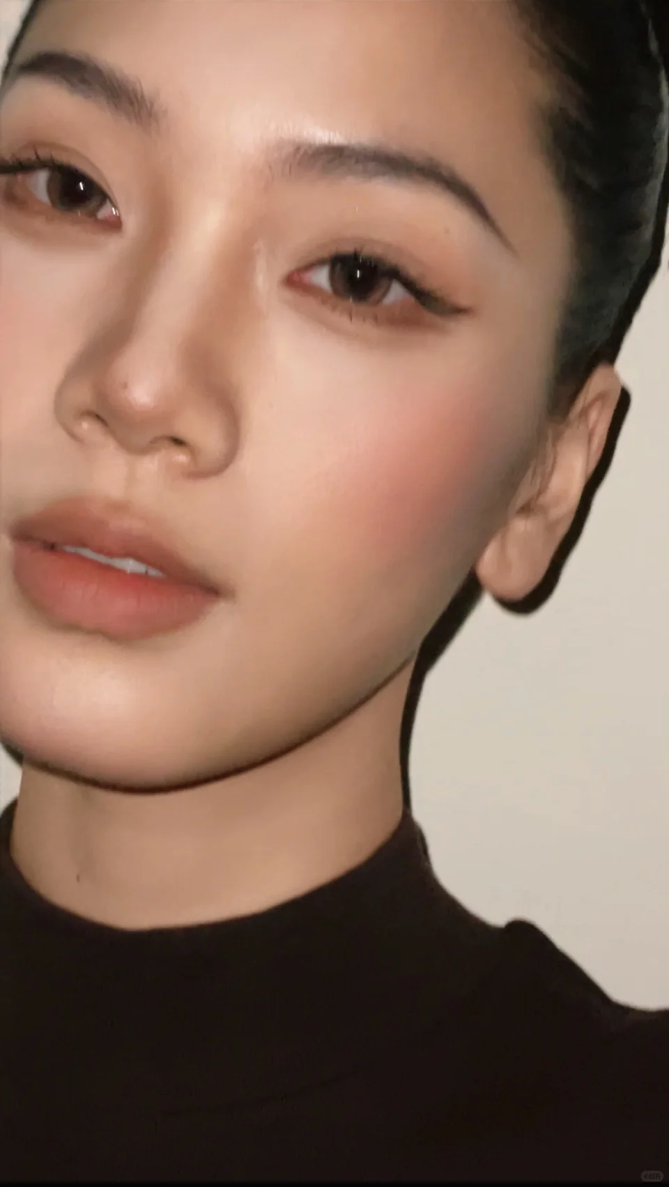 用最淡的妆化高级的脸