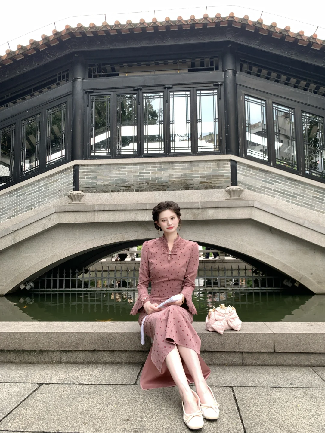 姐妹们！谁懂这种明媚大方的新中式旗袍啊❗️