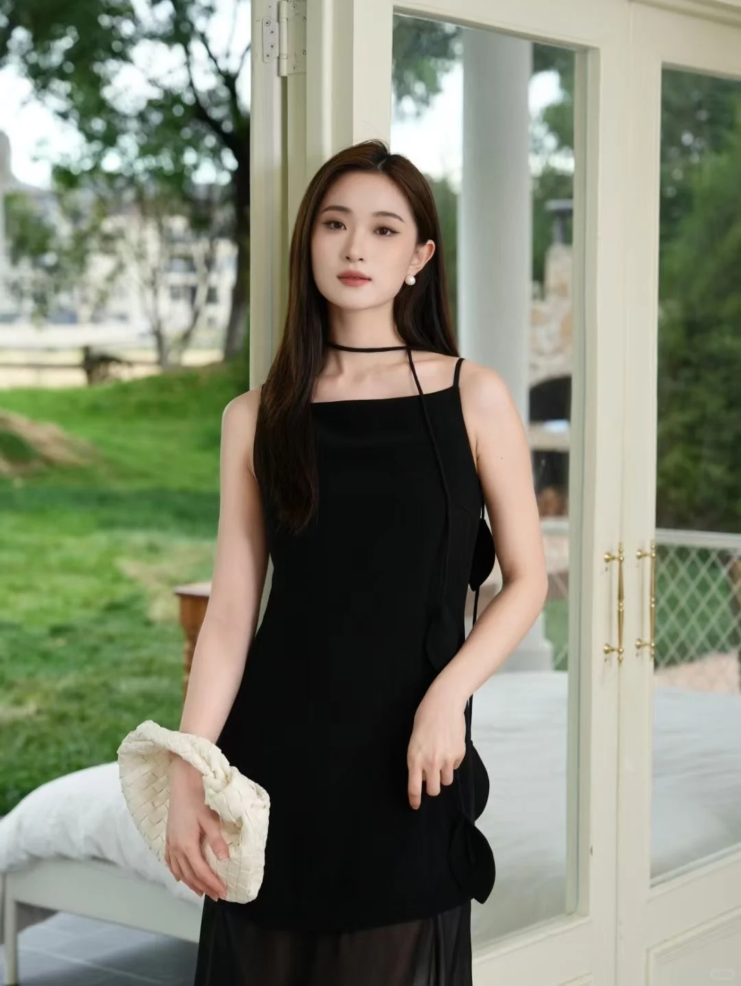 气质小姐姐的夏日浪漫穿搭