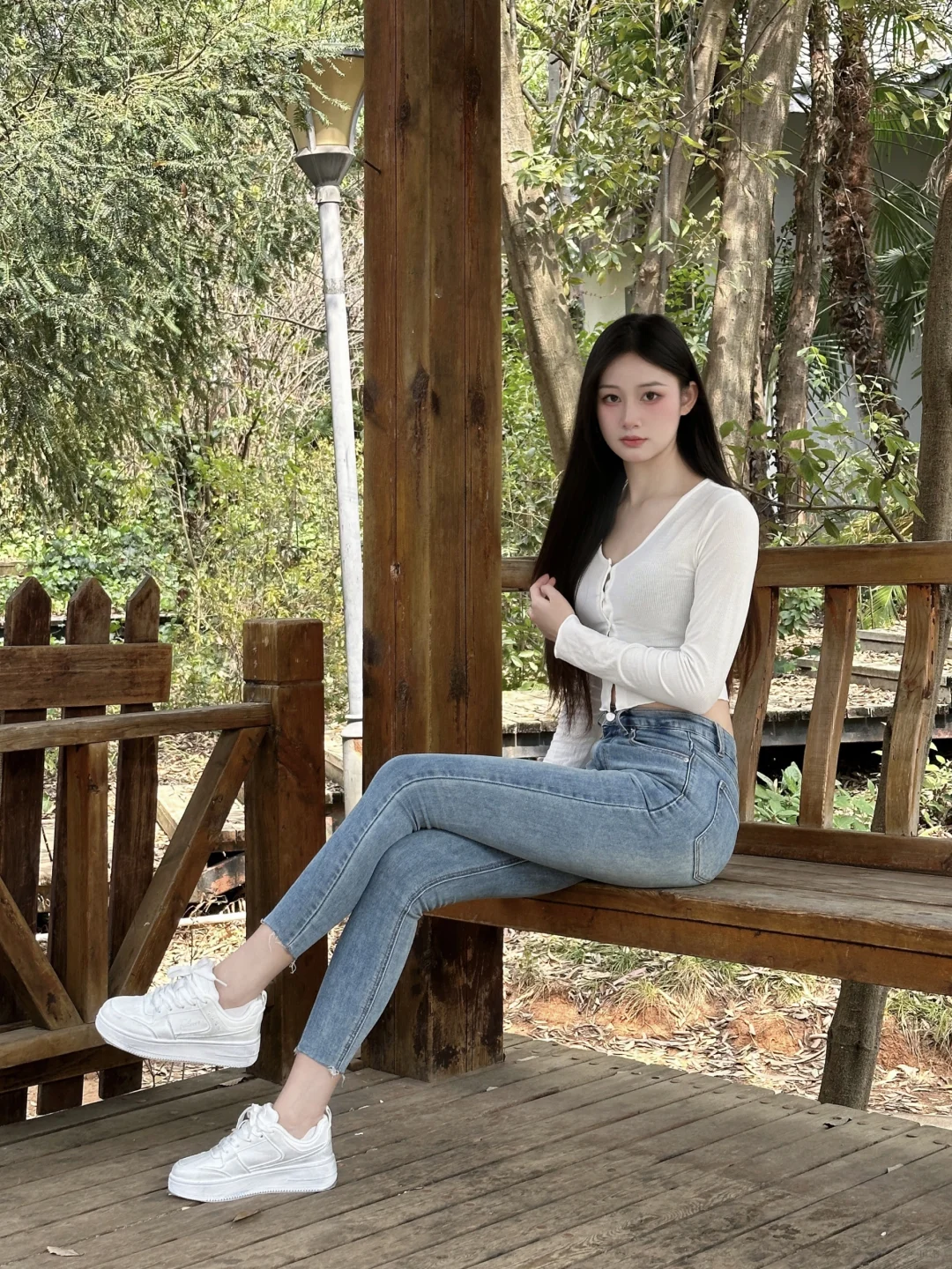 白T加牛仔裤～永不过时