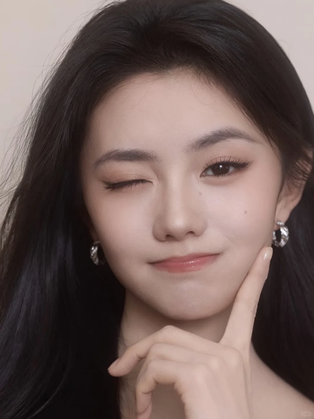 不得不说谋女郎都是明艳大美人类型！