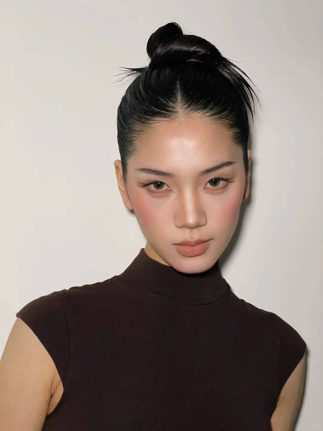 用最淡的妆化高级的脸