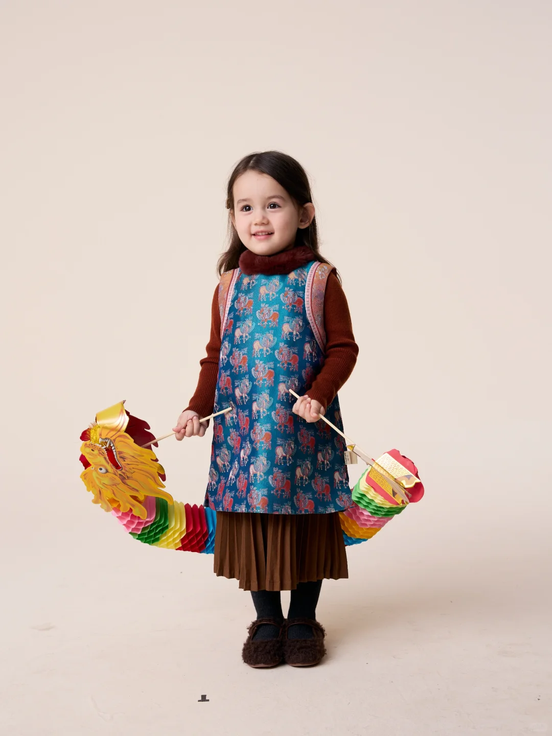 把旗袍的雅，改成孩子的 