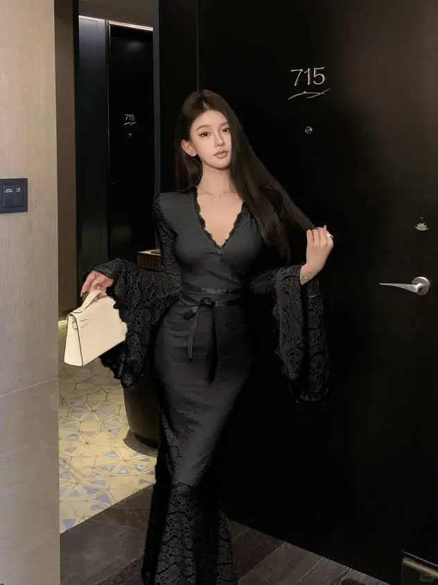 温柔女人香法式浪漫显瘦气质连衣裙，秋冬氛围感拉满！