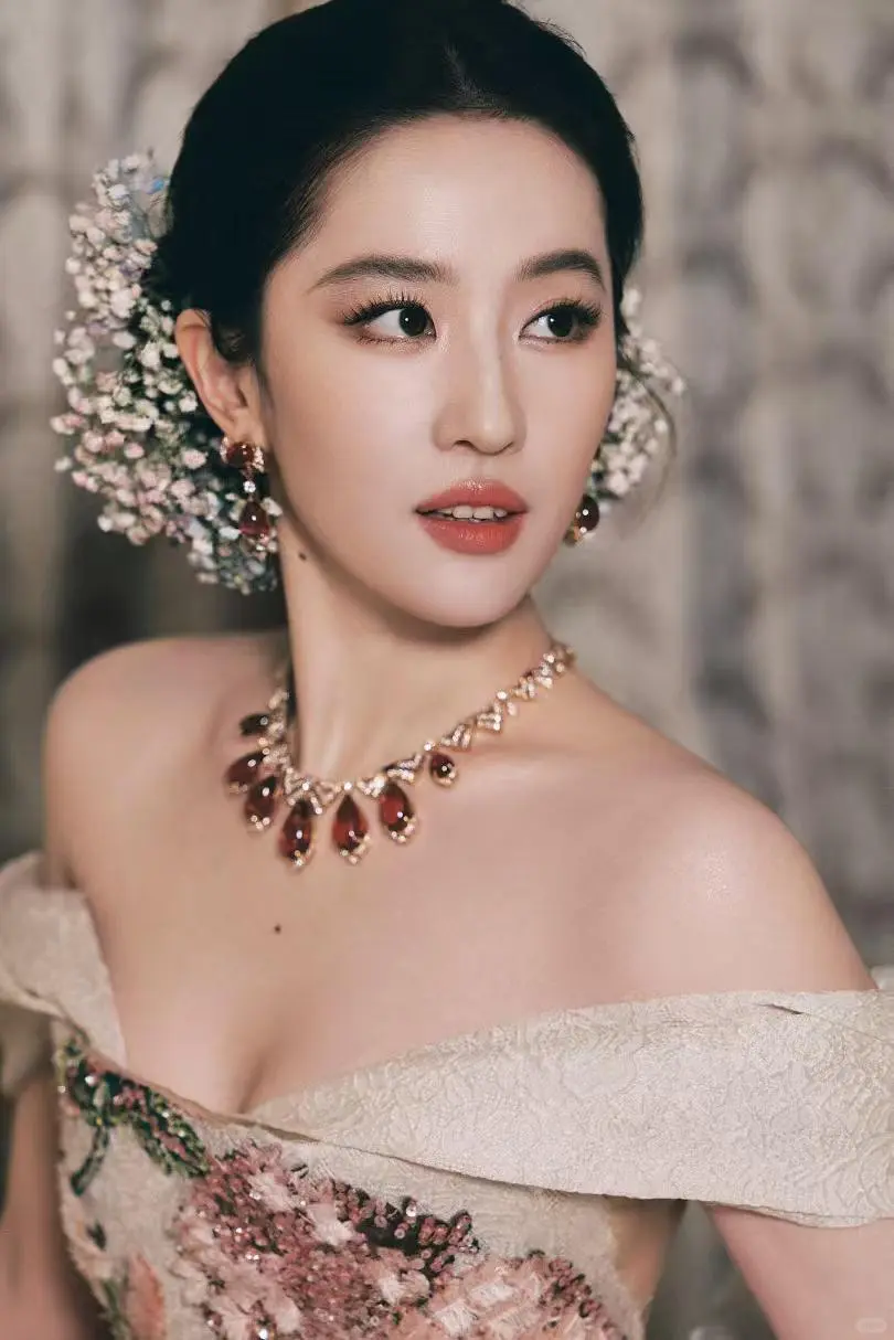 神仙姐姐，希望我下辈子长这样