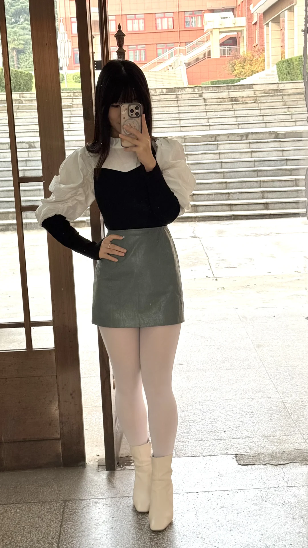 西安👩‍🏫｜今天尝试穿白丝🍼🥛🍶🤍💭