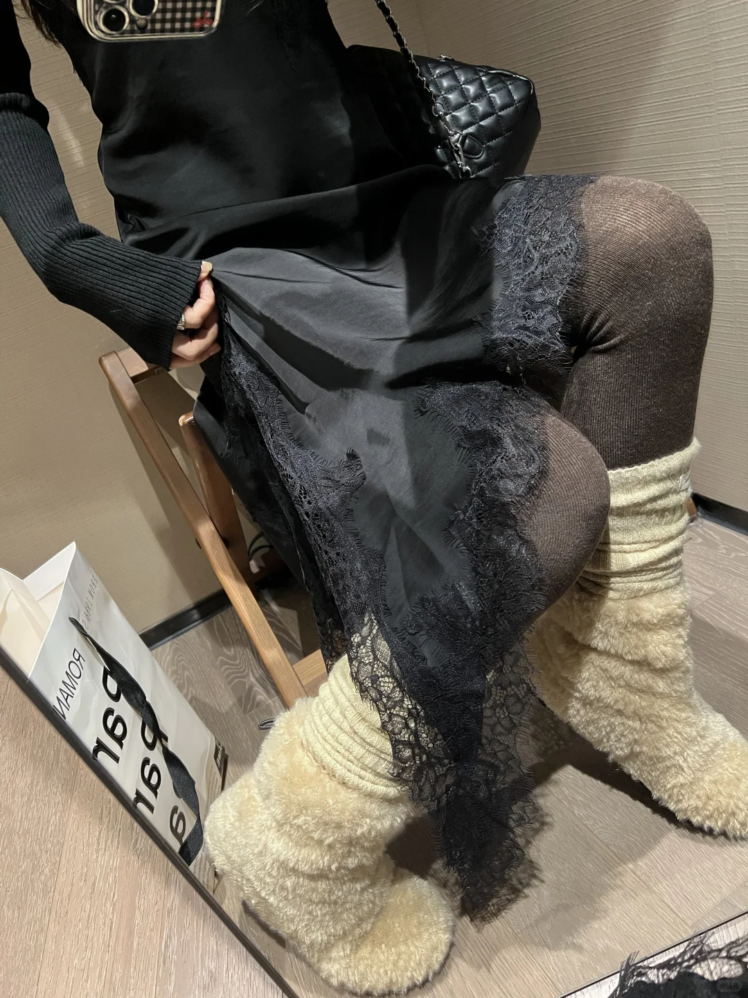 搭配小心机💫韩系小女人，吊带蕾丝缎面裙