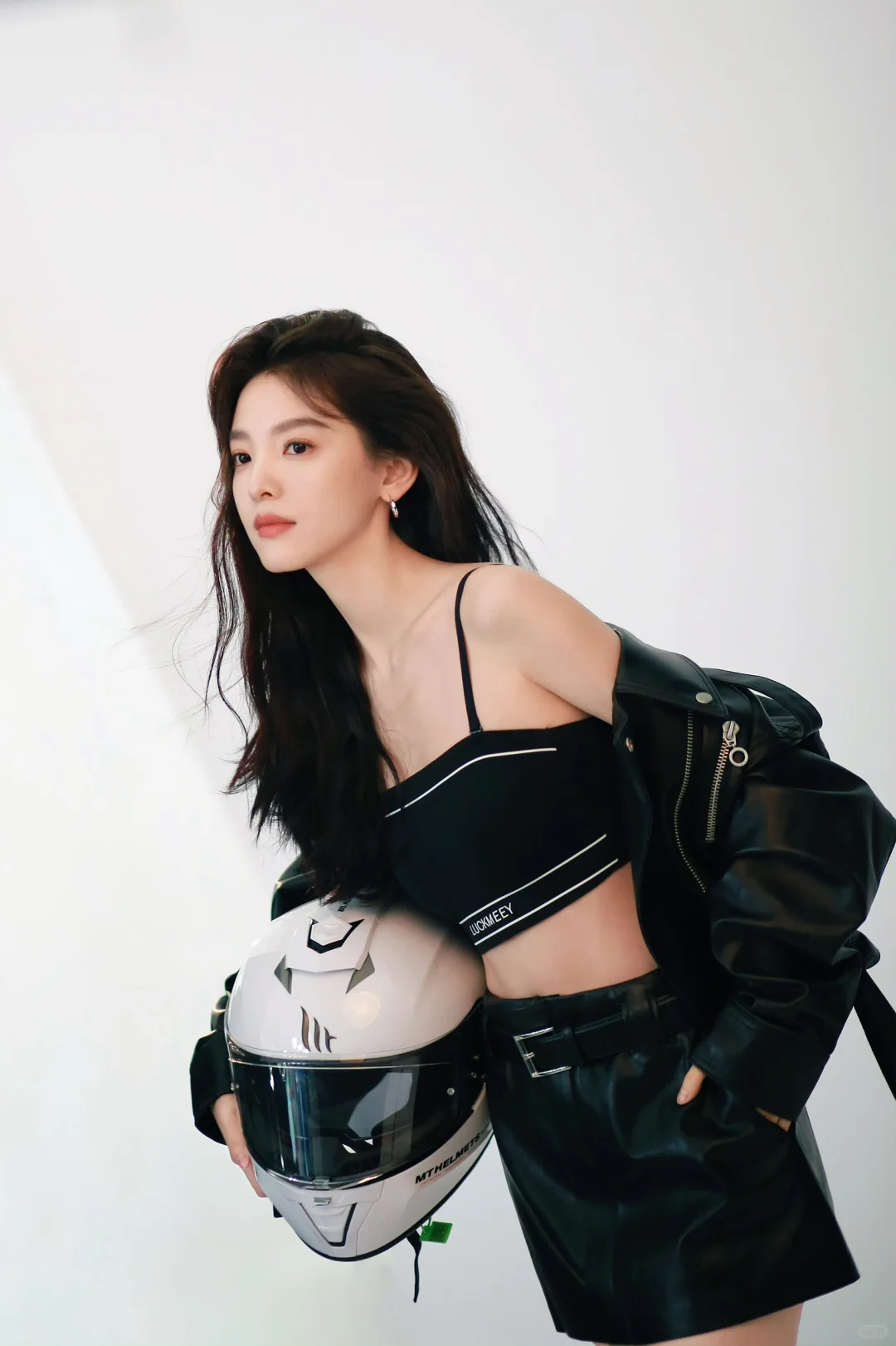 章若楠内衣写真，甜美可人，好身材！