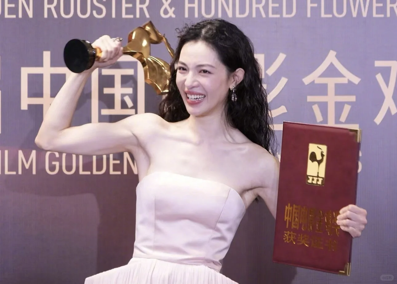 钟楚曦的肌肉线条 太帅啦！