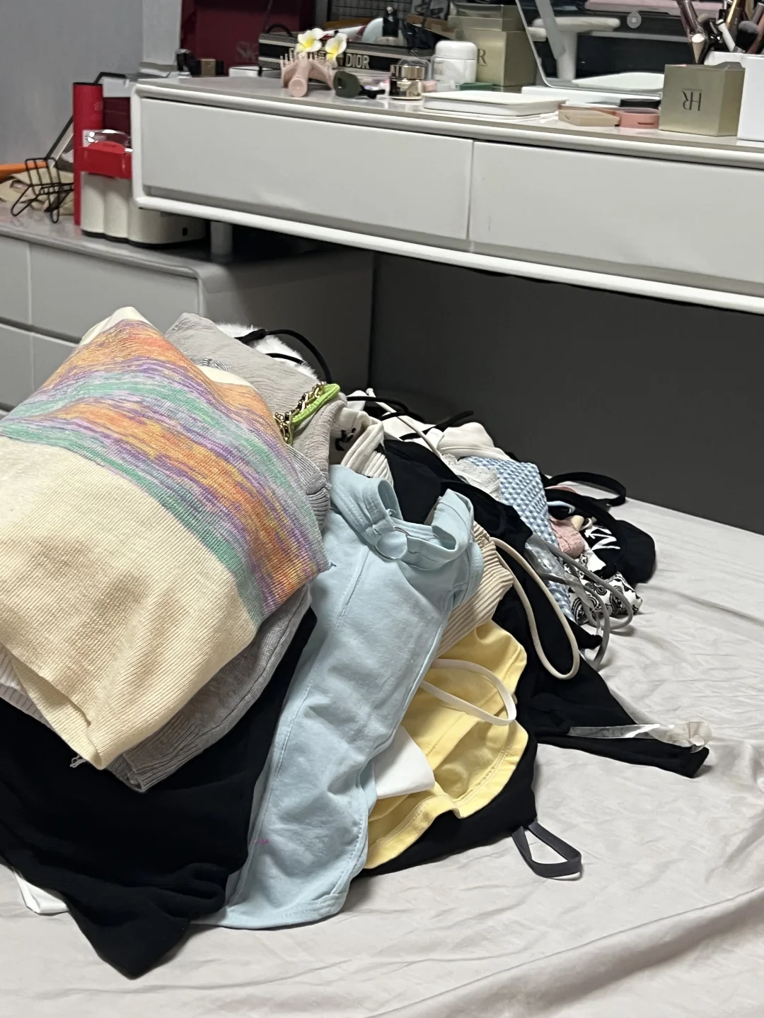 付邮免费送🆓小吊带各种衣服