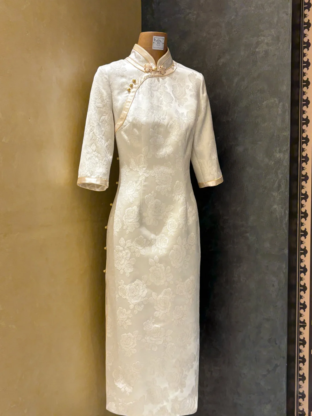 ✨素笺染春|一袭旗袍温柔叙事