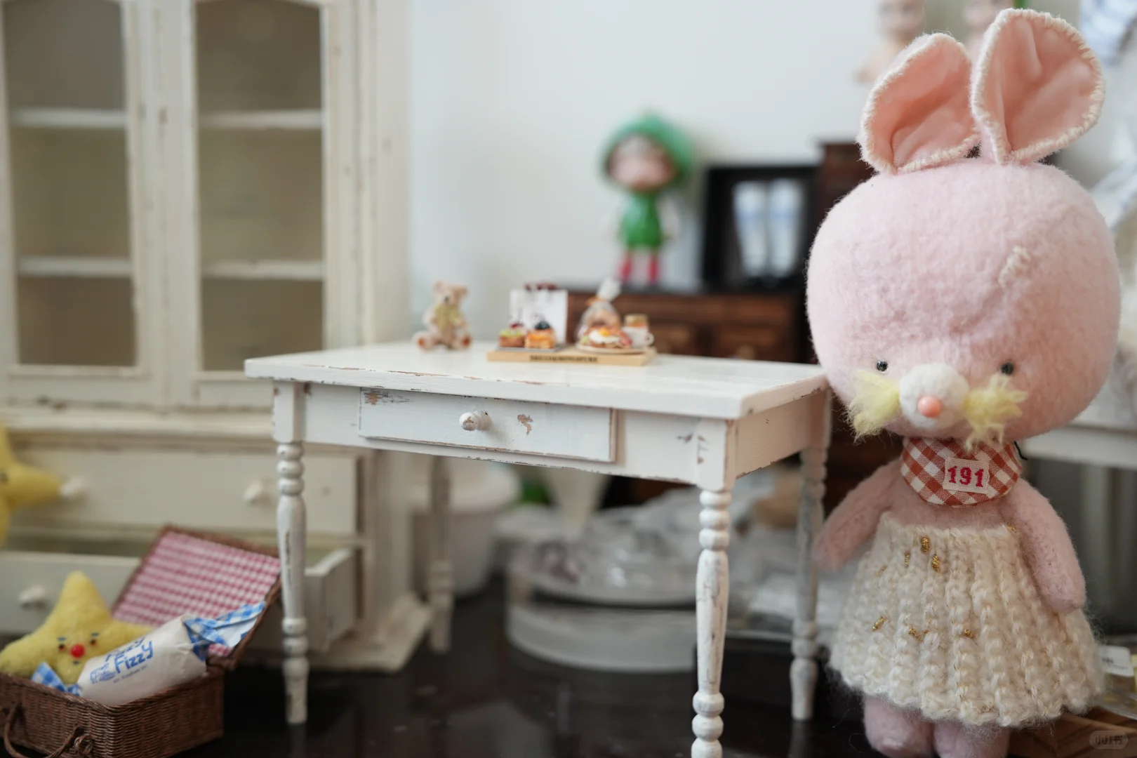 帽子没有，裙子安排上了