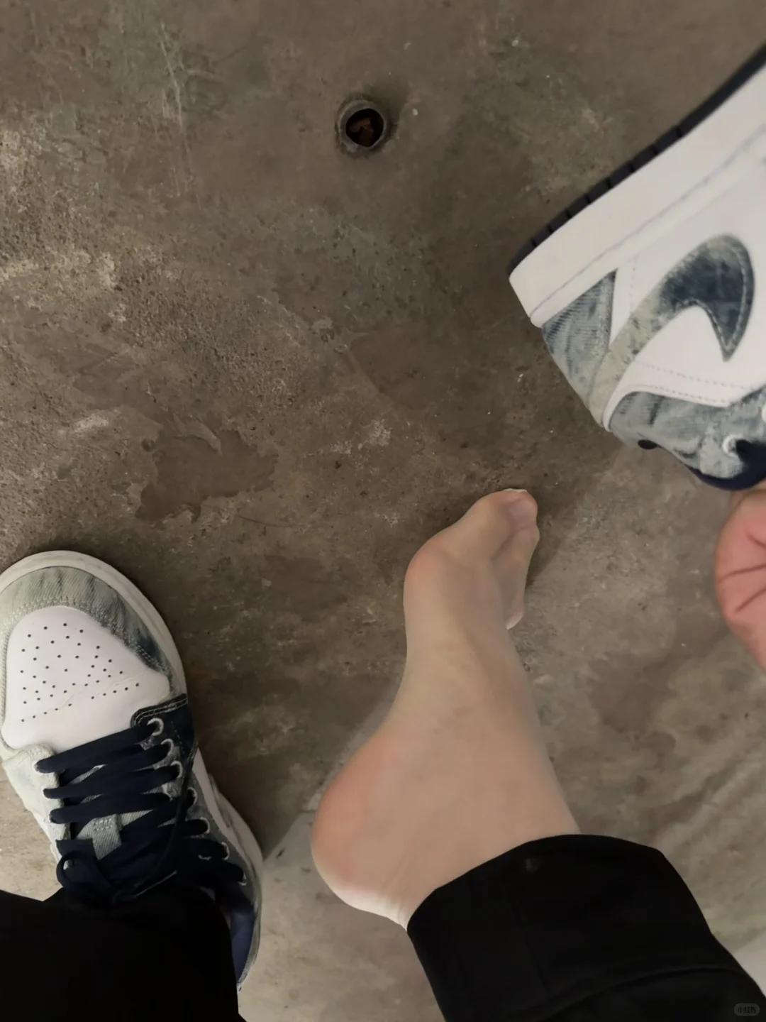 嘿嘿今天白丝出门！