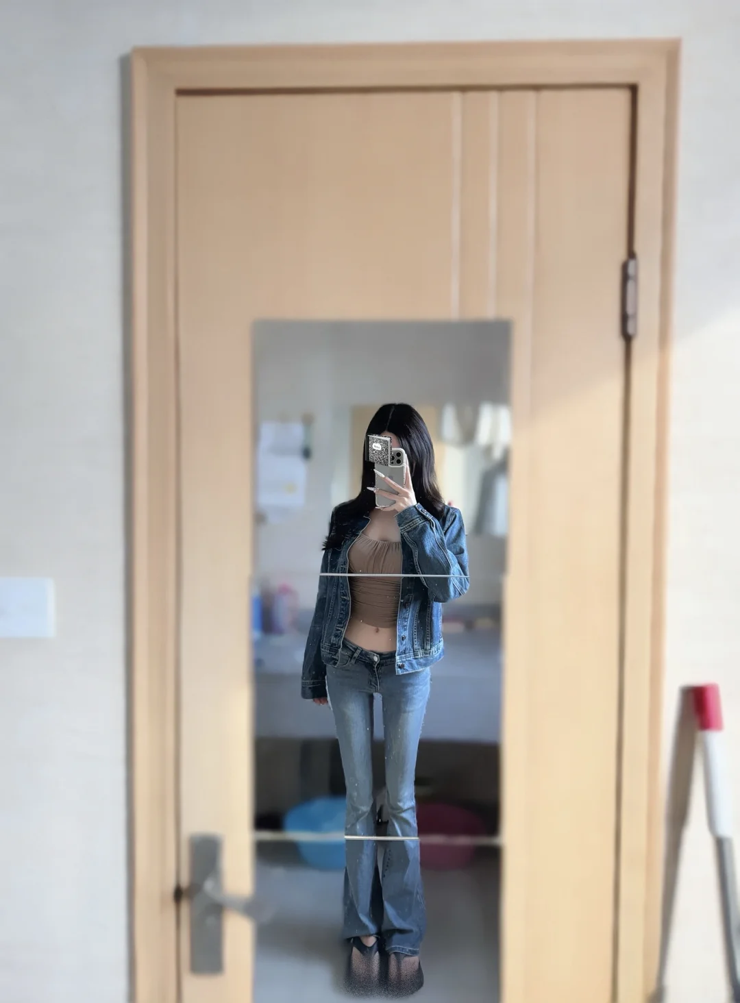 牛仔外套紧身吊带+牛仔低腰裤💋