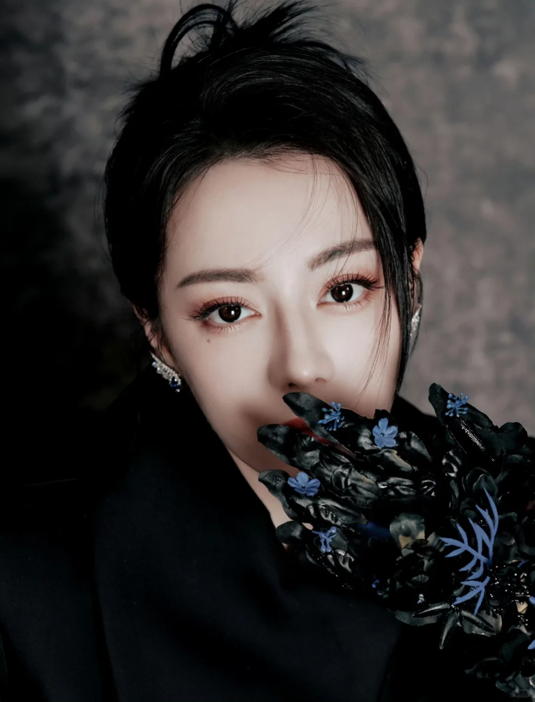 迪丽热巴红星美凯龙品牌活动写真美图！