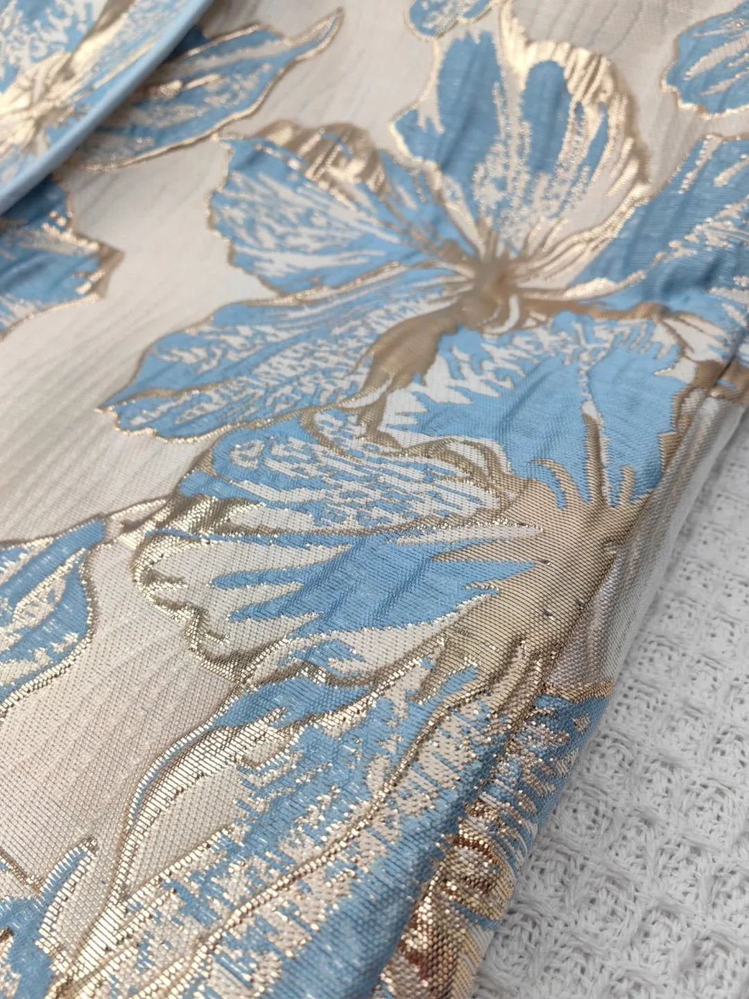 高品立体刺绣提花旗袍