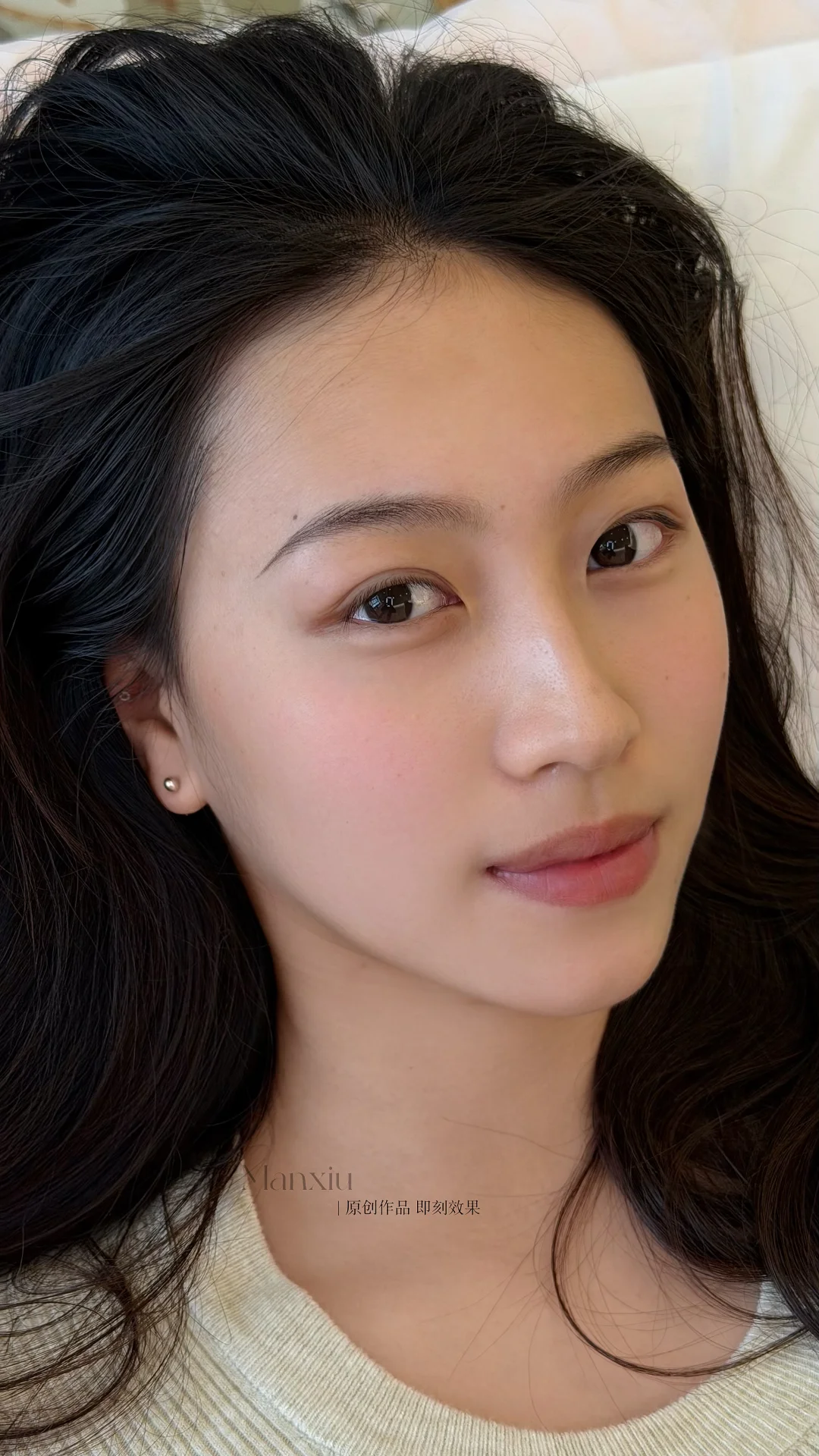 标准的瓜子脸顾客纹眉