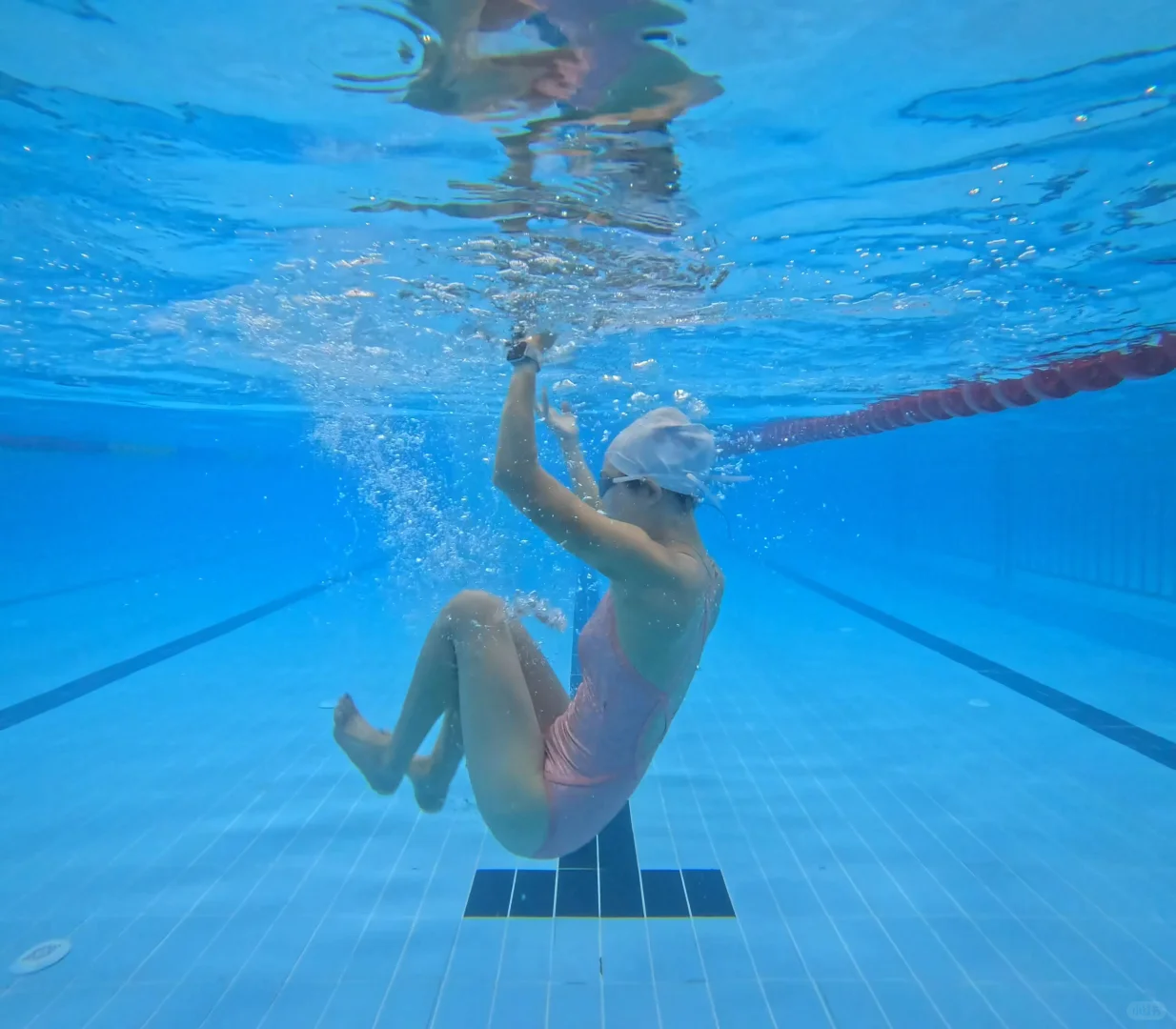一起游泳吗🏊‍♂️我请你喝水呀