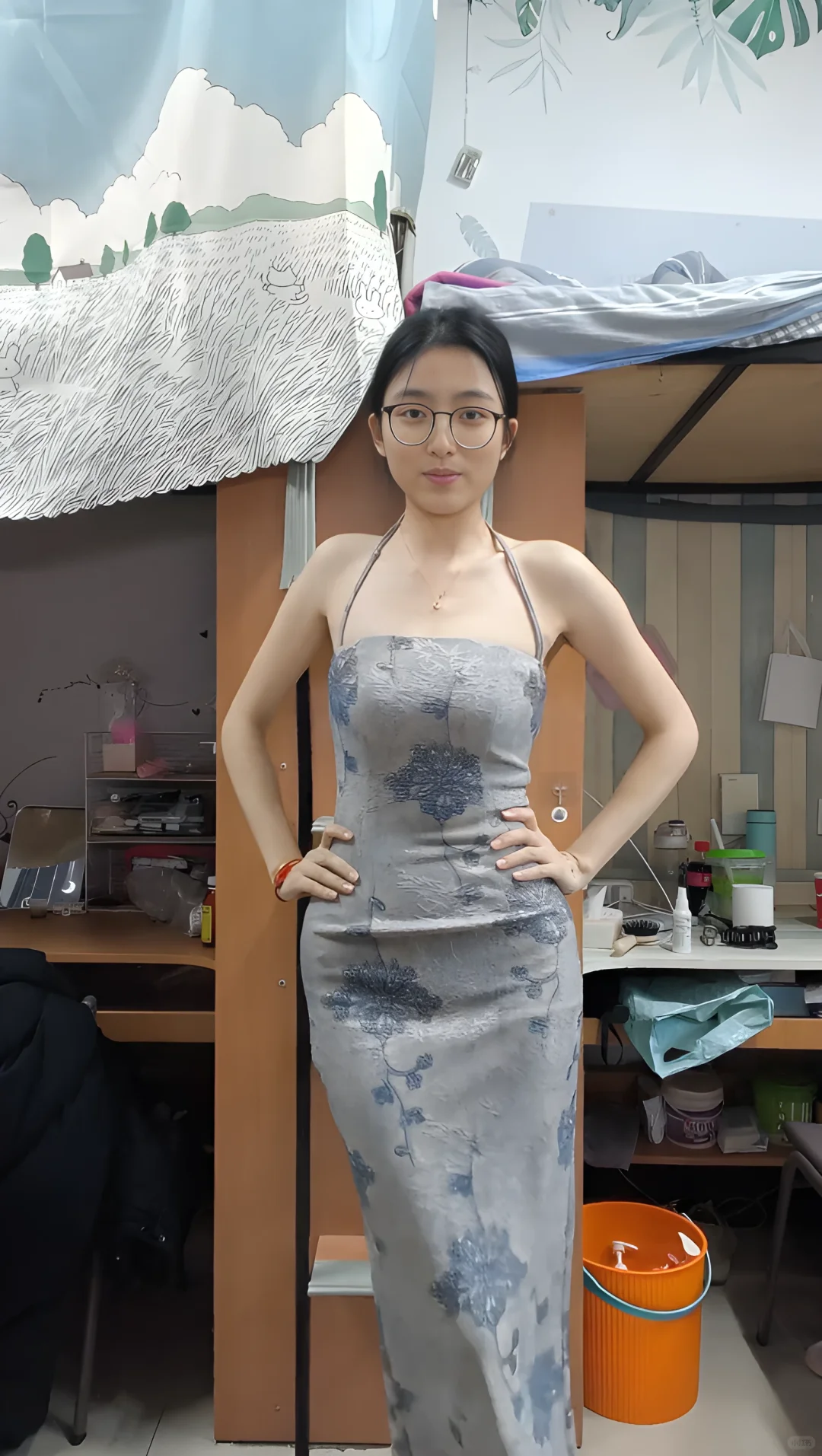 新买的旗袍，好看吗？