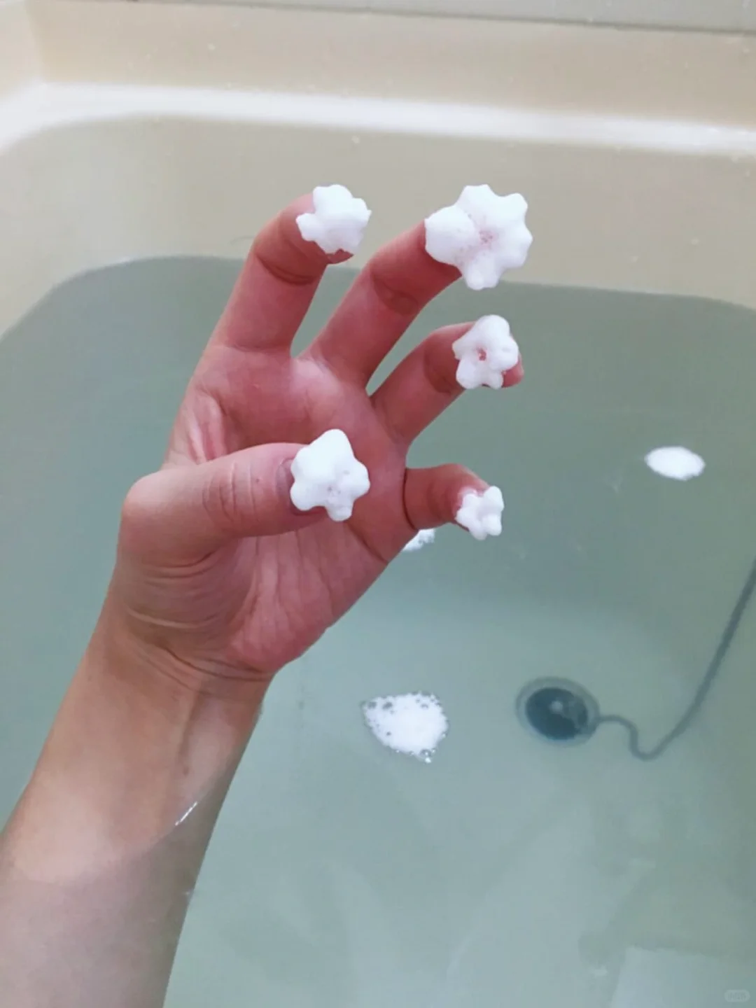 “这个艺术家简直在演我的精神状态”