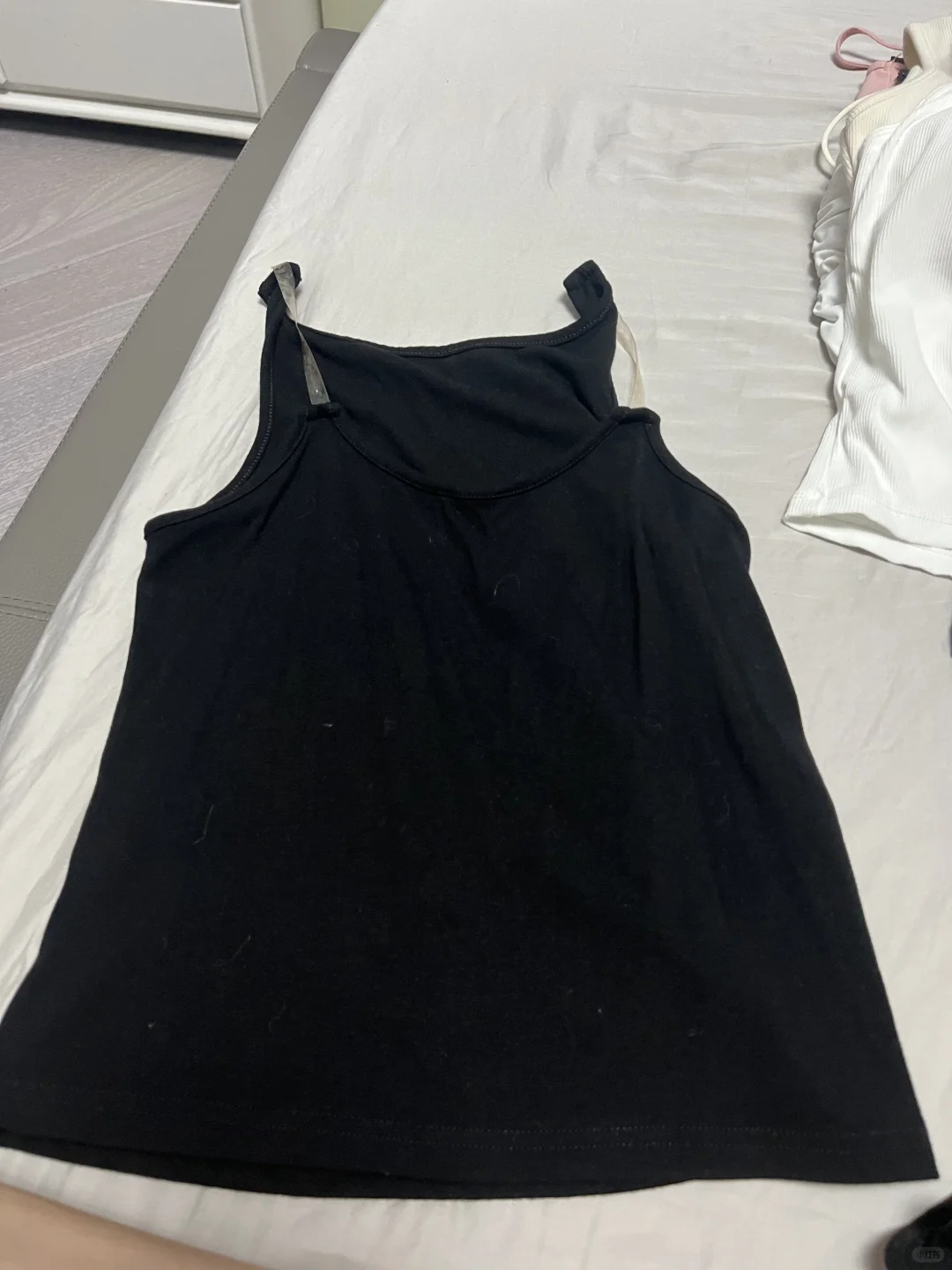 付邮免费送🆓小吊带各种衣服