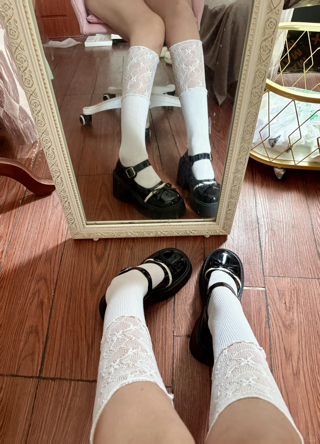 蕾丝袜双姝对决🔒过膝VS中筒，明天选谁？