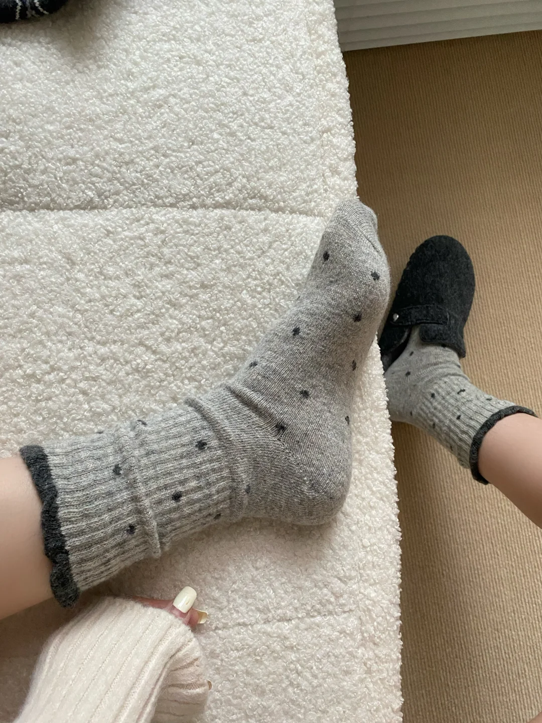 好温柔的波点羊毛袜！秋冬氛围感拉满！