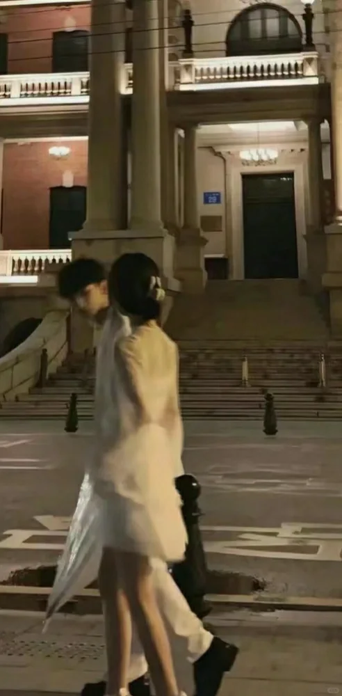 美女会love的锁屏壁纸