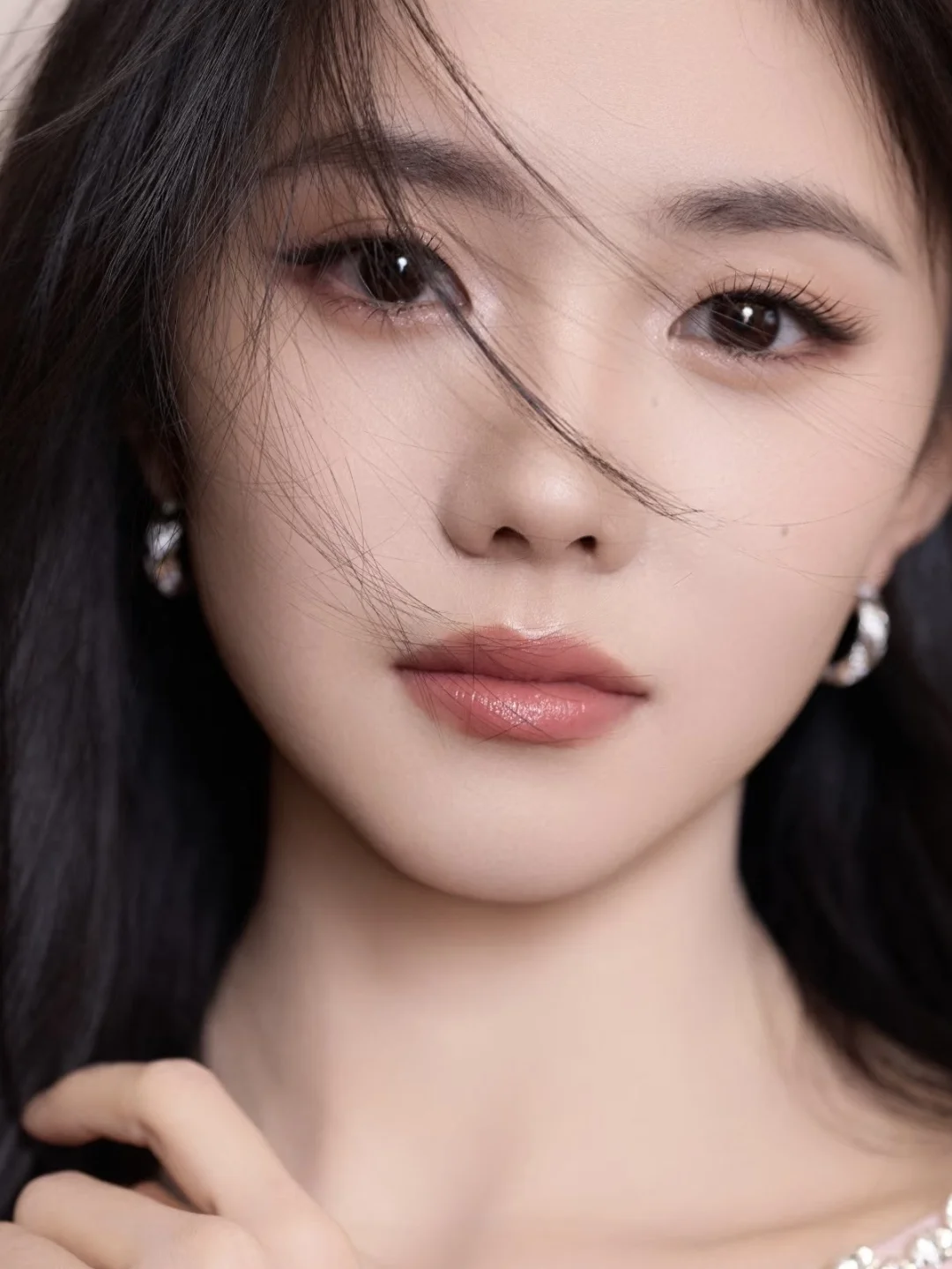 不得不说谋女郎都是明艳大美人类型！