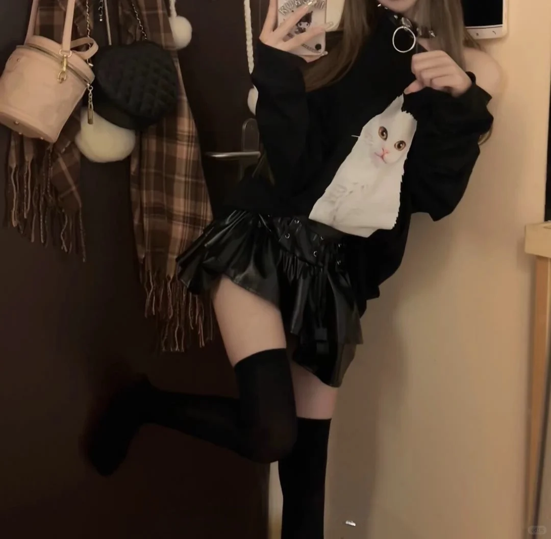 #白丝推荐 #约会穿搭心机 #纯欲风穿搭 #腿