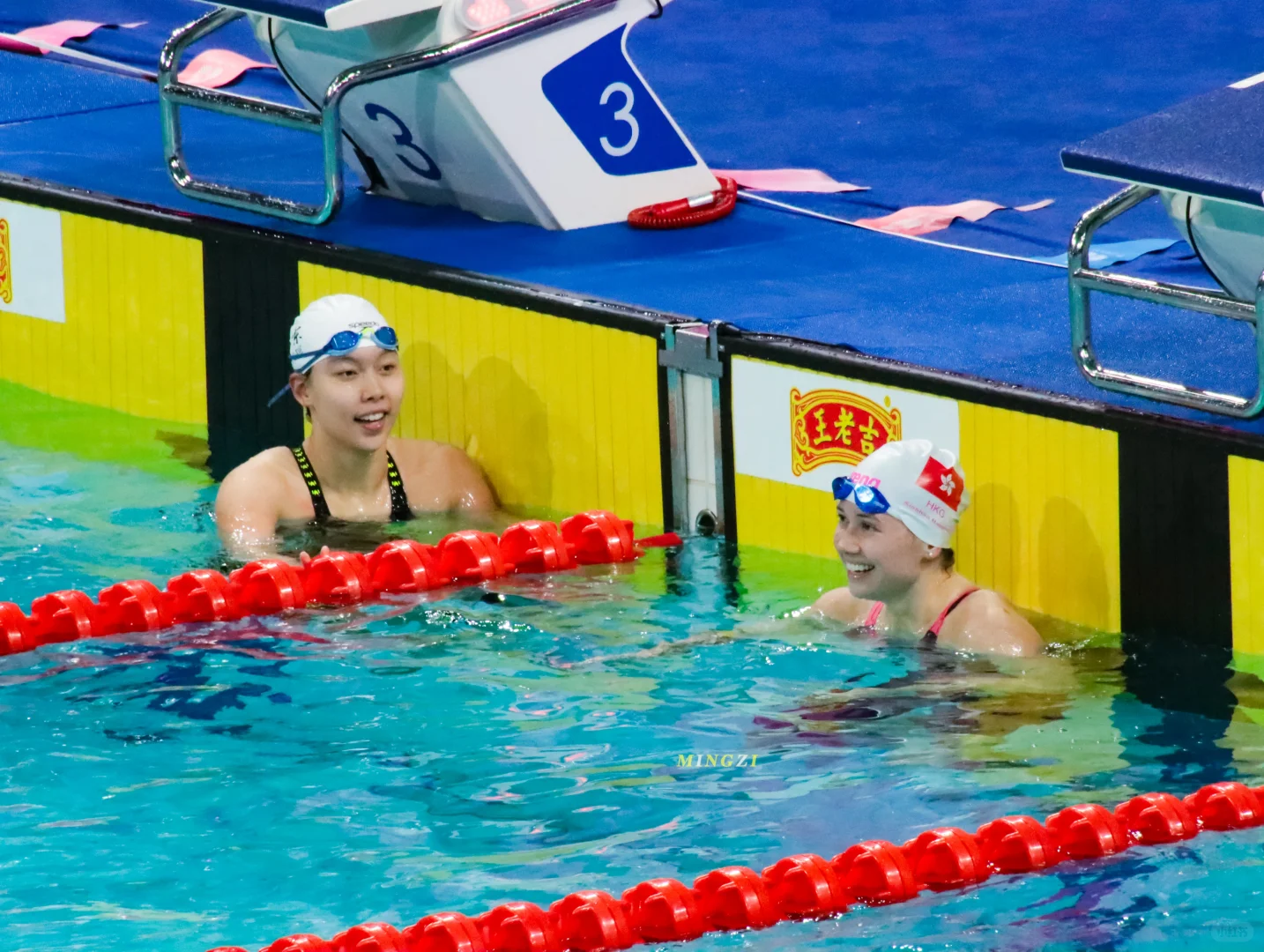 祝福两位游得很快的女嘉宾牵手成功😊