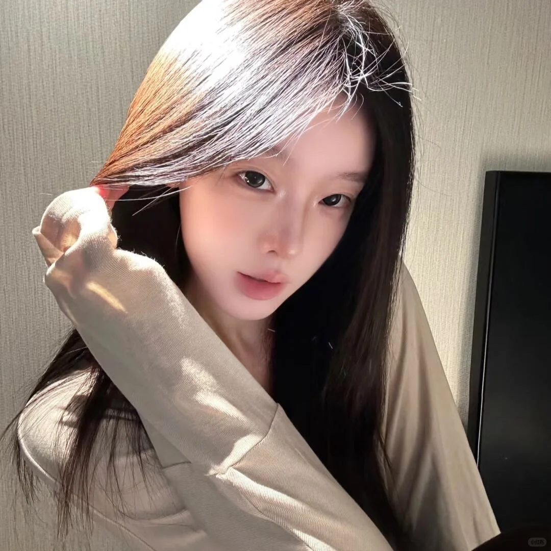 她不属于你的时候最迷人．