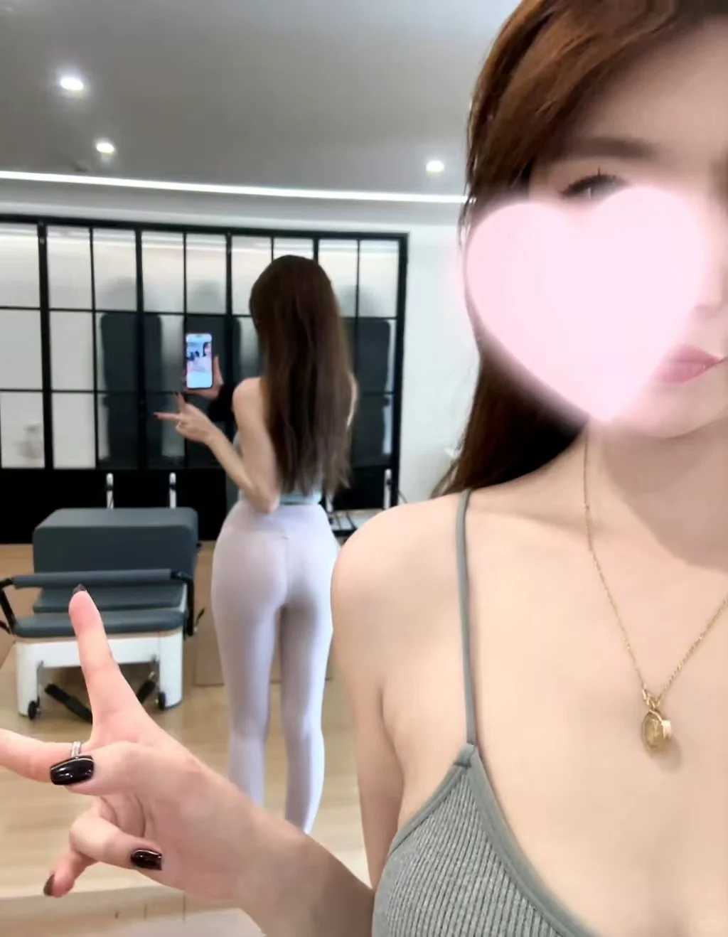 在健身房的辣妹们谁是辣妹？