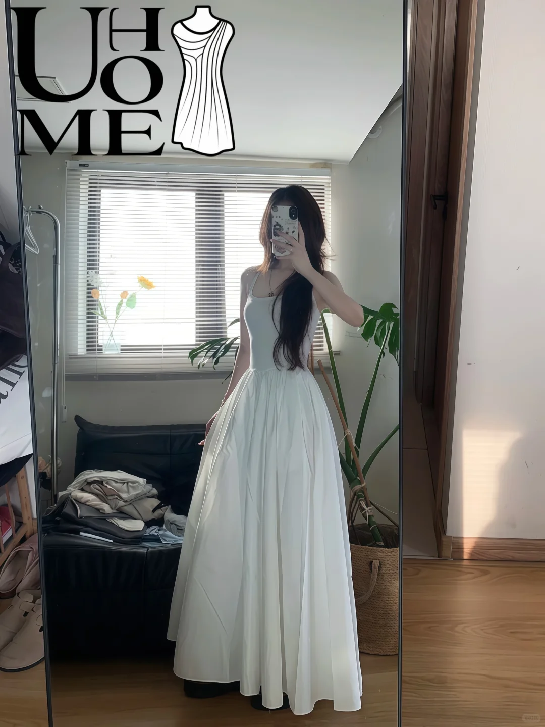 还是白色裙子的氛围感强~