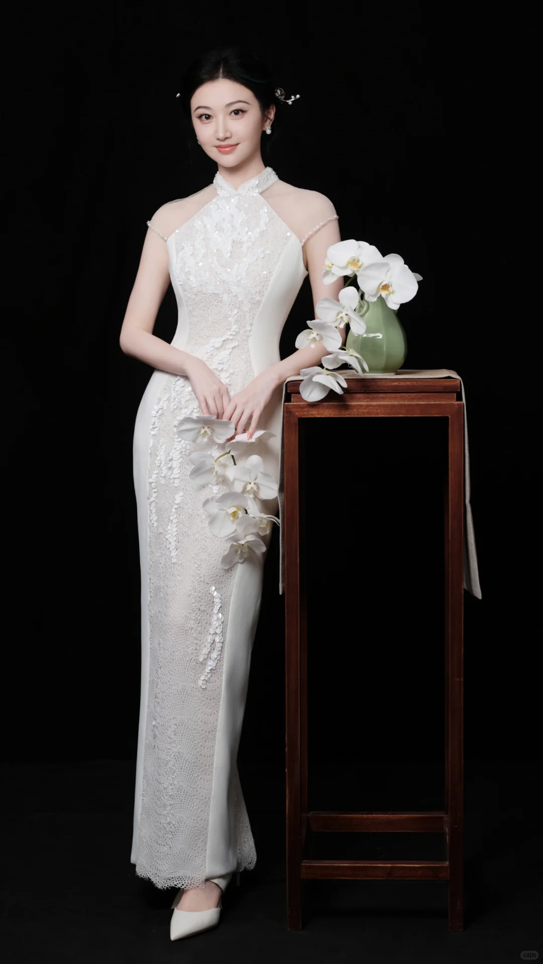 景甜｜露背挂脖旗袍，这也太美了！