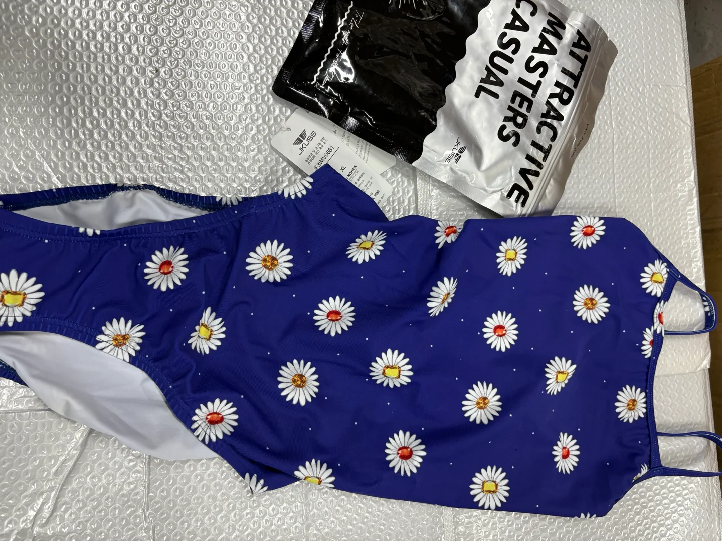 JKUSS泳衣 闲置出！