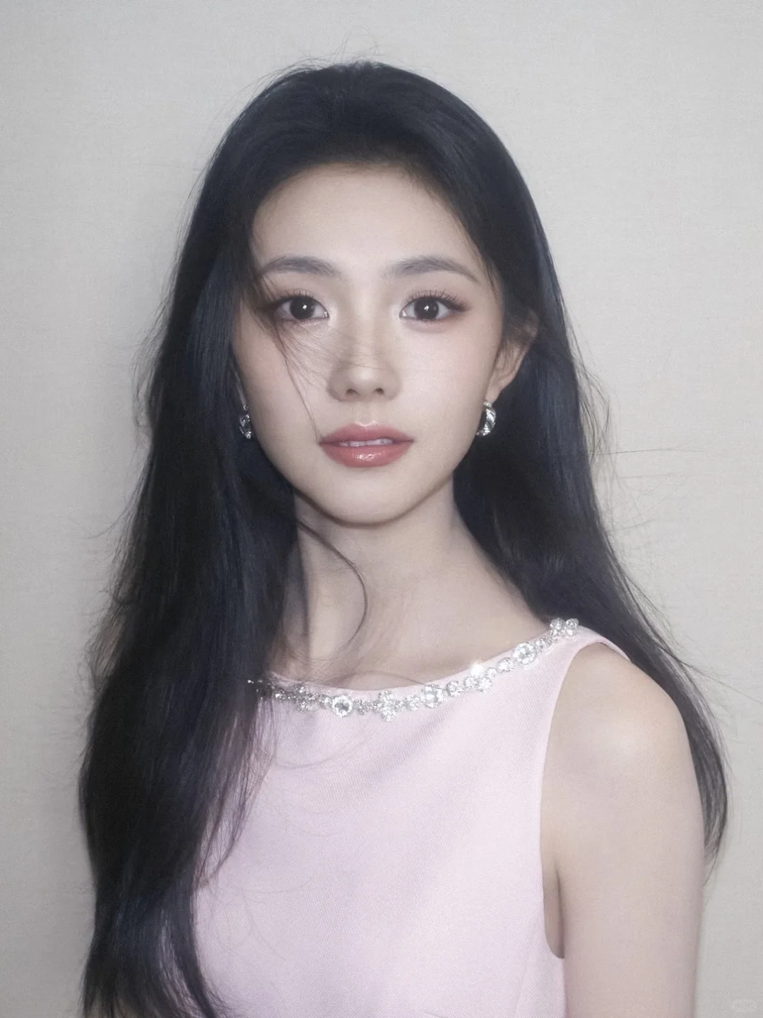 不得不说谋女郎都是明艳大美人类型！