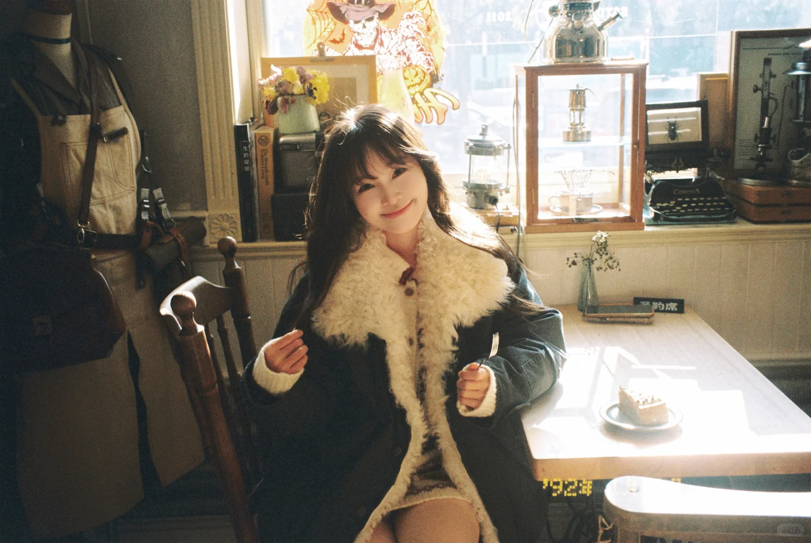 在北京🍰秋冬超有氛围的咖啡店日系胶片写真